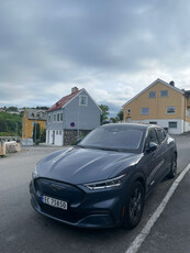 Ford Mustang Mach-E TILHENGERFESTE|TEKNOPAKKE+| 610KM WLTP|PANO|LR RWD