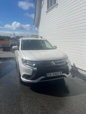 Mitsubishi Outlander OUTLANDER 2.0-121 4WD