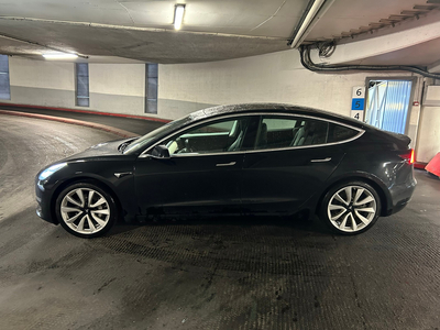 Tesla Model 3 Model 3 LR AWD// AUTOPILOT// SORT PREMIUM// 19’ SPORT