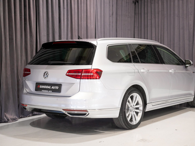 Volkswagen Passat 190TDI DSG 4MOTION/R-LINE / WEBASTO / ACC / LED/GARANTI