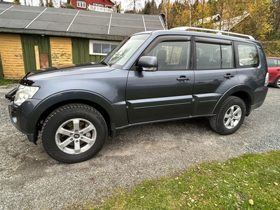 Mitsubishi Pajero PAJERO 3.2-170 D 4WD