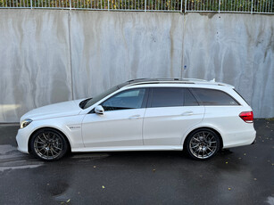 Mercedes-Benz E-Klasse E63 AMG 5.5/557HK/4MATIC/LAV KM/PANO/ACC/BBS/STRØKEN