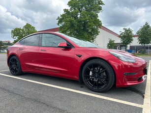 Tesla Model 3 Long Range/AWD/Autopilot/614KM