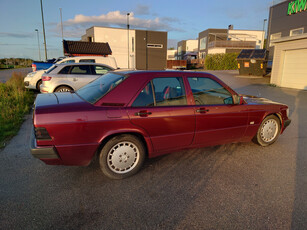 Mercedes-Benz 190 190E, 5 trinns