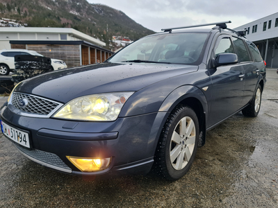 Ford Mondeo MONDEO 2.2-155 D