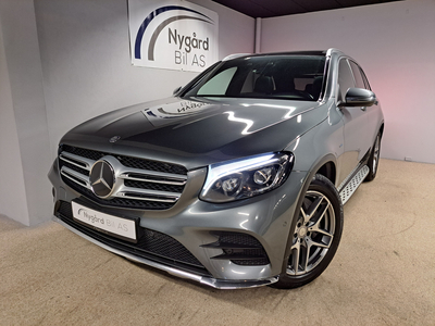 Mercedes-Benz GLC 350e 2xAMG Distronic/ACC Pano Navi Krok Luft LED-ILS++