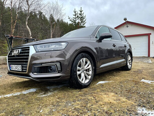 Audi Q7 e-tron 3,0 V6 quattro, HUD NightVision, ACC, MASSASJE