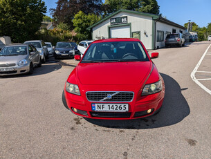 Volvo S40 BENSIN//MANUEL//RIMELIG//HENGE.F//TAR INNBYTTE