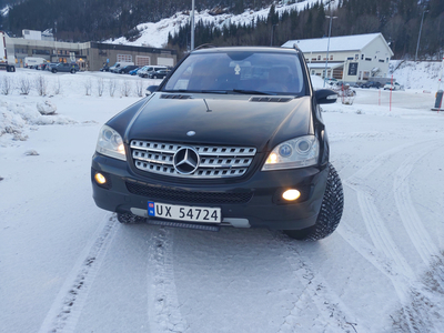 Mercedes-Benz M-Klasse ML 280 CDI 3.0-190 D 4MATIC