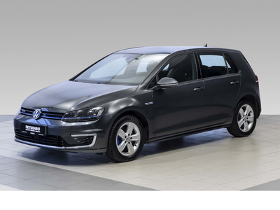 2017 Volkswagen Golf GTE 5d gte