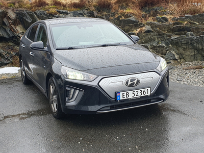 Hyundai IONIQ PREMIUM utstyrsnivå/APP/38 kWH/Norsk bil/