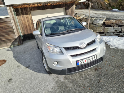 Toyota Urban Cruiser Dynamic, 4x4, D-4D , 1eier, Service, Manuell, LAV KM.