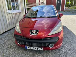 Peugeot 207 1,4 Premium 95 hk. Gi bud!