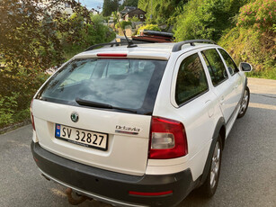 Skoda Octavia Scout OCTAVIA SCOUT 2.0-140 D 4X4