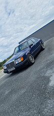 Mercedes-Benz E-Klasse 1986 2.3-132