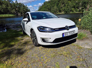 Volkswagen Golf E-GOLF