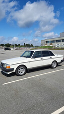 Volvo 240 240 2.3-135