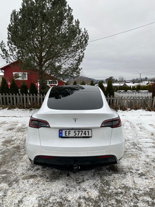 Tesla Model Y Standard Range RWD