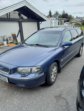 Volvo V70 V70 2.4-140