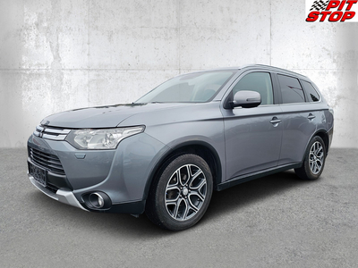 Mitsubishi Outlander 2.2 Di-D 4WD 150hk Instyle ACC Navi Kamera Krok Dab