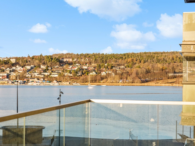 Pen 3-roms eierleilighet på nyetablerte Verket Brygge | 3. etasje med heis | Overbygd balkong med flott utsikt