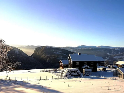 Brekkom | Landbrukseiendom i full økologisk drift| egen kjøttforedling| idyllisk omgivelse| meget gode solforhold