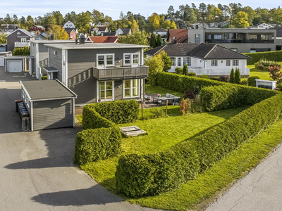 Lekker og innholdsrik familiebolig med gjennomgående god standard - Solrikt og barnevennlig - Garasje