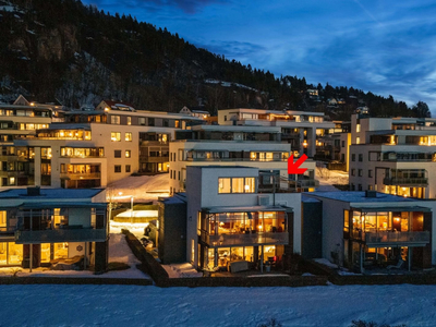 Orkesterplass på Engersand Havn - Lys & svært attraktiv leilighet i strandhus over 2 plan. Praktfull utsikt og masse sol