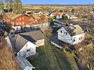 Enebolig på stor tomt | Stor carport | Kort kjørevei til Ski, Ås og Oslo | TA KONTAKT FOR PRIVAT VISNING!