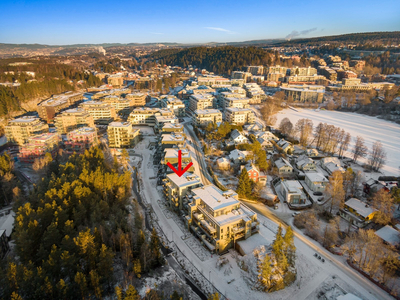 Kantorbekken Terrasse - 3-roms i 4. etg. fra 2022 - Garasjeplass for 2 biler - Usjenert balkong mot vest med kveldssol.