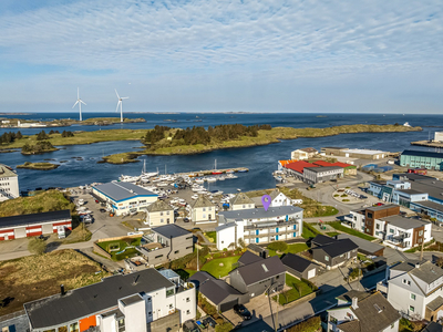 Flott leilighet med utsikt til Karmsundet og garasje