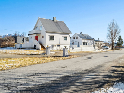 Koselig enebolig i sentralt og barnevennlig boligfelt med gode solforhold