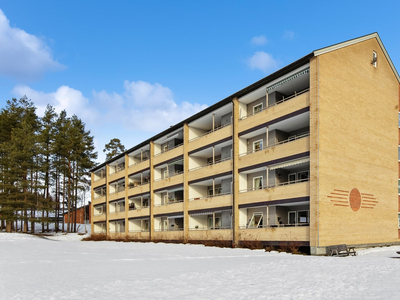 Lys 3-roms leilighet i 3. etasje | Solrik balkong | Garasje | Rolig og barnevennlig område