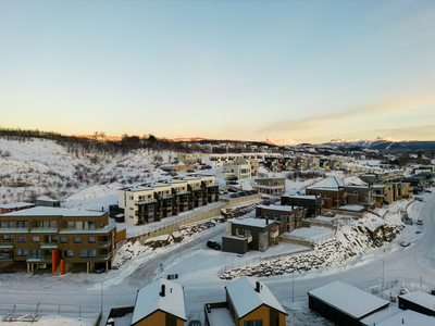 Moderne 3-roms eierleilighet fra 2019 i attraktive Mørkvedbukta!