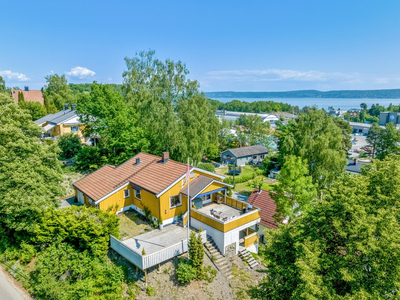 Enebolig med gode solforhold! 4 sov - 2 bad - Gangavstand til sjøen/strand - Barnevennlig - Utleiemulighet!