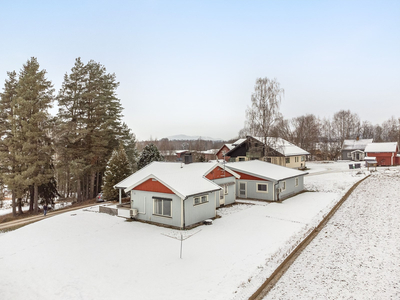 Koselig og velholdt enebolig med livsløpsstandard på Arneberg - Isolert verksted og stor garasje - Bad fra 2019!