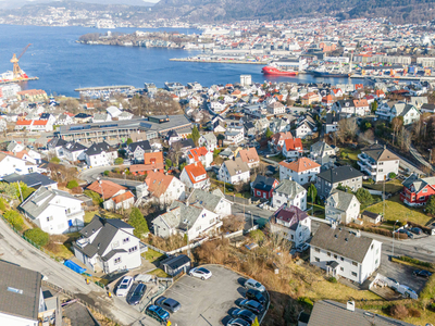 LAKSEVÅG Øvre Fyllingsveien 15