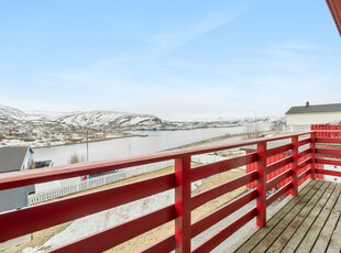 Rypefjord - Rekkehusbolig i et barnevennlig nabolag | 3 Soverom | Tidløst bad | Terrasse og balkong