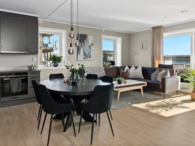 Moderne 3-roms leilighet i 4.etasje med Future living standard. Solrik balkong. Parkering i garasjeanlegg. IN-Ordning.