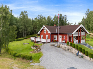 Marker/Ørje - Idyllisk småbruk ved Rødenessjøen