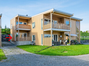 Lys og innbydende leilighet i 1. etasje - 1 soverom - veranda - carport - nærhet til dagligvare - landlig beliggenhet.