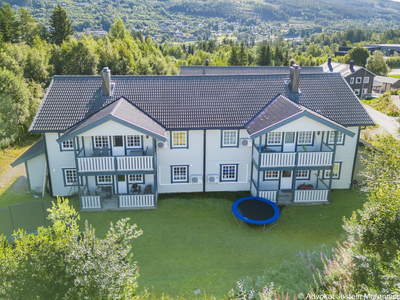 TRYSIL - Flott leilighet i Fjellvangvegen. Kort vei til videregående skole og Trysilfjellet.