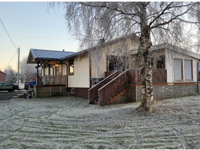 Enebolig med idyllisk beliggenhet selges