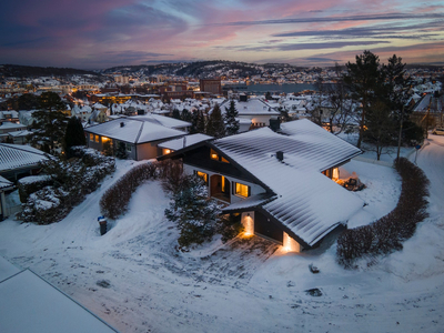 Stor innholdsrik villa på byens tak! Lettstelt bolig for alle aldersgrupper. Alt på en flate - godt alt. til leilighet!