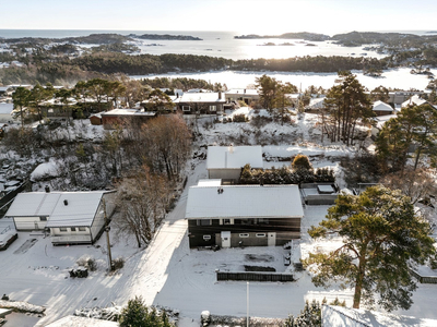 Søgne/Stokkelandsåsen- Enebolig m hybel (7500/mnd) og solrik hage/uteplass. Nær sjøen, badeplasser og herlige turområder