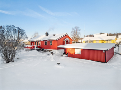 Ilseng - Enebolig på flat, stor og solrik tomt på 1,7 mål - 3 sov - Dobbeltboligforsikring - Flott intern beliggenhet