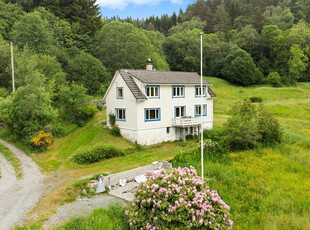 Nedlagt småbruk med idyllisk beliggenhet og stor tomt på ca 35 mål | Gode solforhold