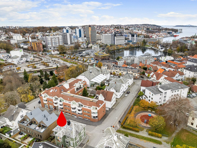 Sentrumsnær leilighet med 2 soverom I Balkong på 7m² I Parkeringsplass I Felles takterrasse med utsikt I Heis