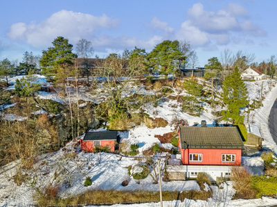 Enkel enebolig på 2 plan + kjeller | Garasje | Anneks