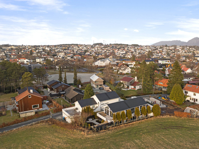 SANDNES Skogsbakken 34